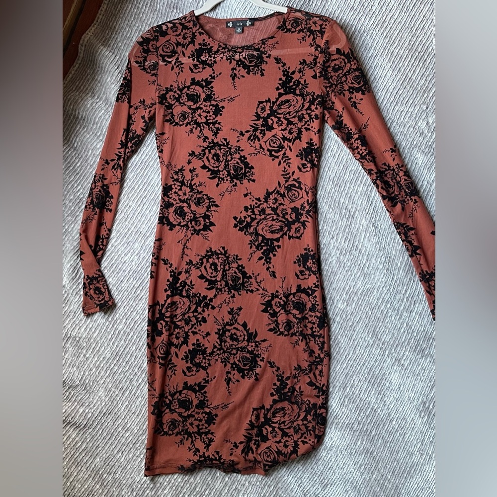 Beautiful Iris Midi Dress